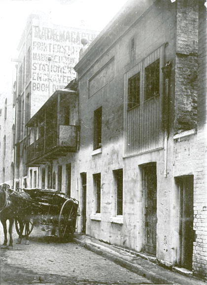 Delivery horse and cart in Little George Street, 1902 (City of Sydney Archives NSCA CRS 51/131)